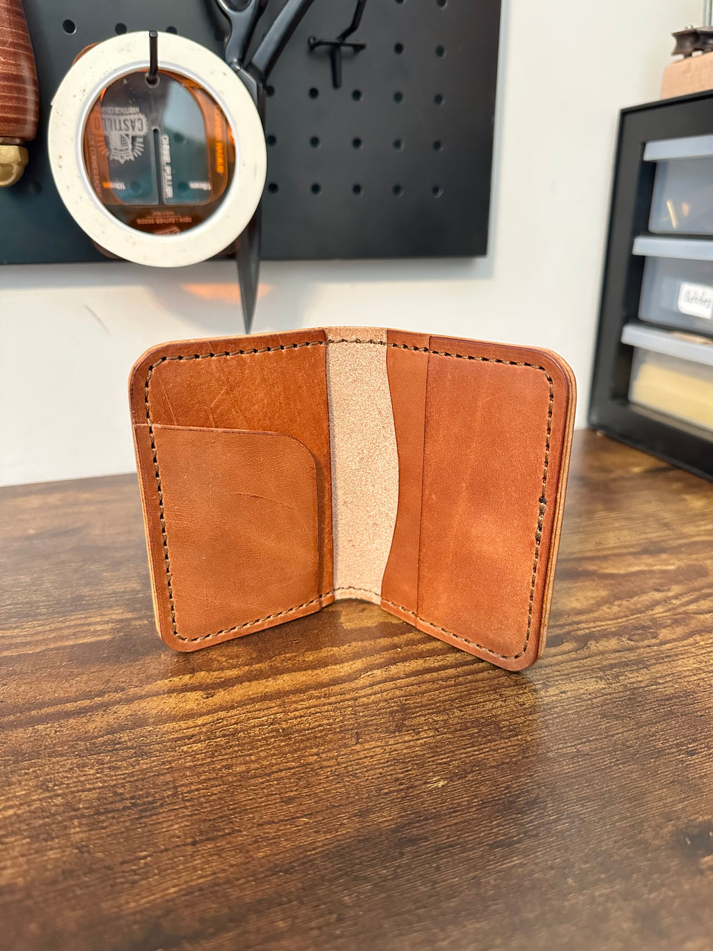 Modern Bifold - Natural Harness